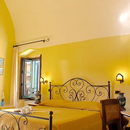 Palazzo Senape De Pace 3*