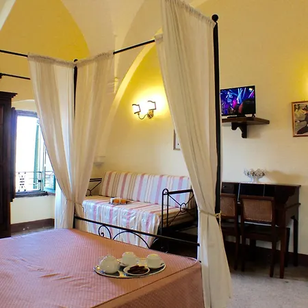 Palazzo Senape De Pace