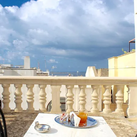 Palazzo Senape De Pace B&B 갈리폴리