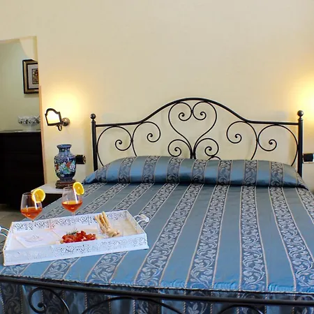 Palazzo Senape De Pace Couette-café 3*