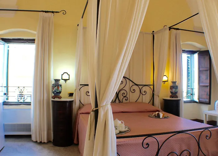 Palazzo Senape De Pace 3*