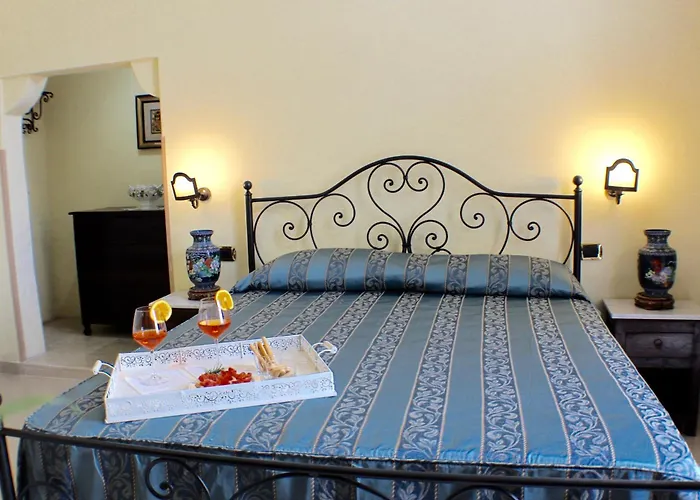 Palazzo Senape De Pace B&B 3*