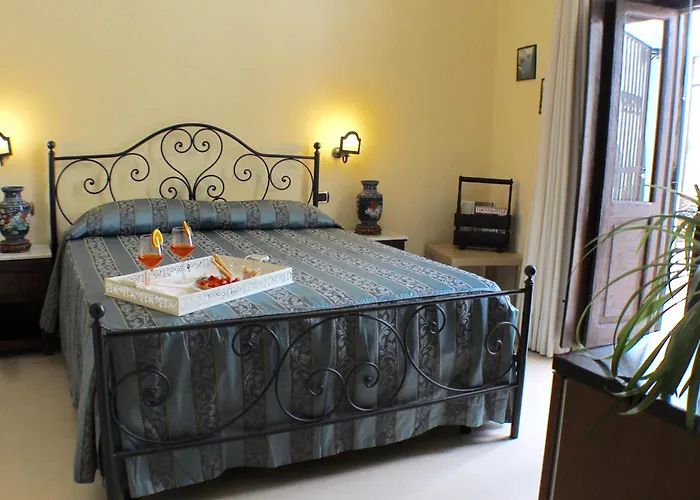 Palazzo Senape De Pace B&B